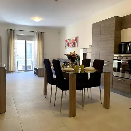 Lägenhet Cara Flats By Homely Mellieħa