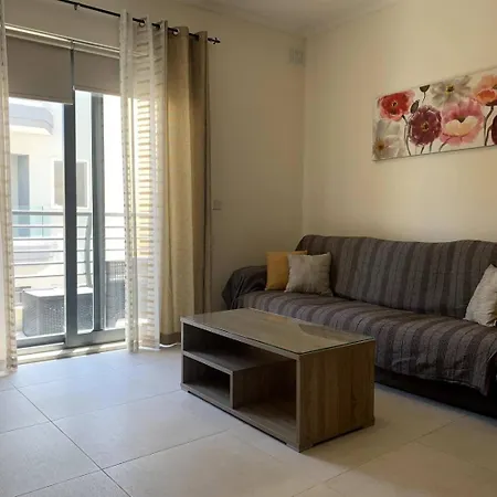 Cara Flats By Homely Lejlighed