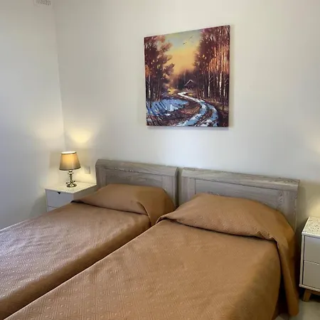 Cara Flats By Homely Lejlighed