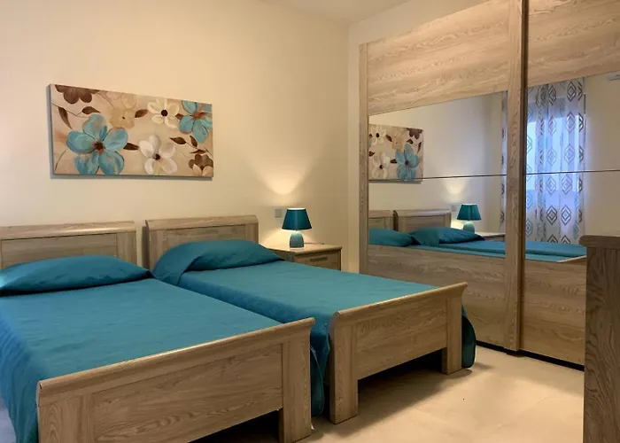 Cara Flats By Homely Appartement