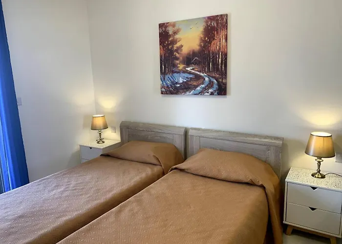 Cara Flats By Homely Appartement